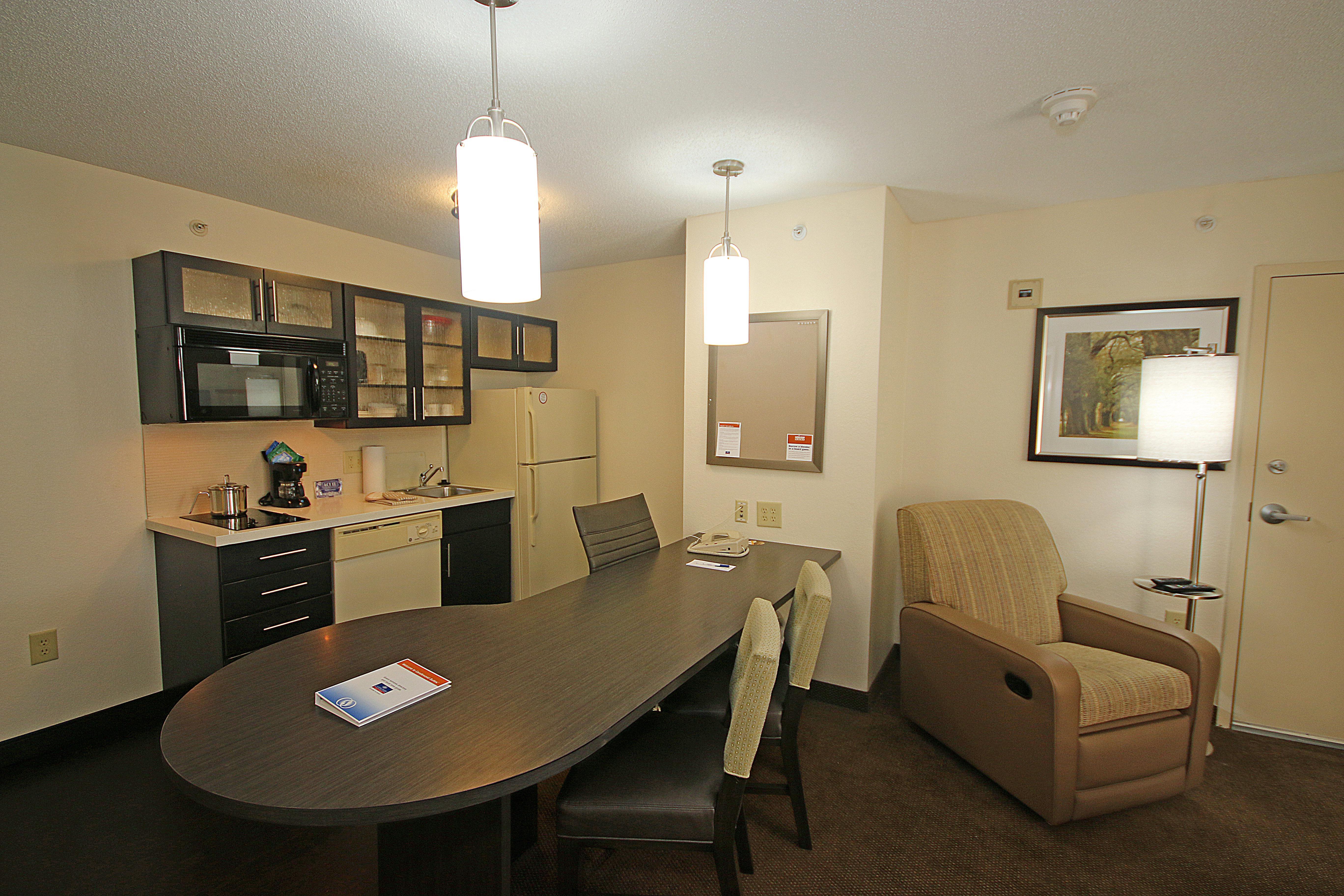 Candlewood Suites Newport News-Yorktown By Ihg Eksteriør billede