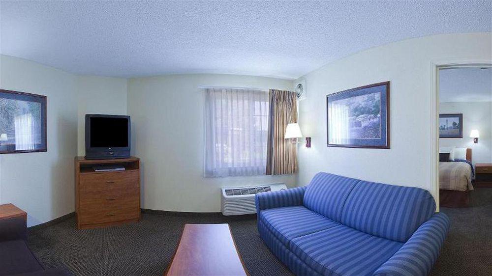 Candlewood Suites Newport News-Yorktown By Ihg Eksteriør billede